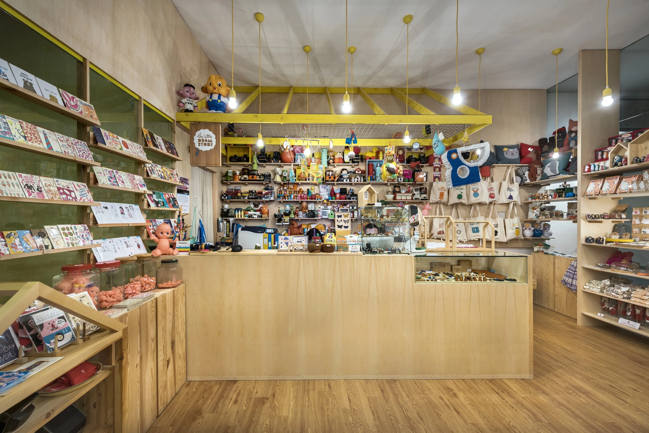 双店共享空间 · 新加坡 KKi Sweets 与 The Little Dröm Store-26