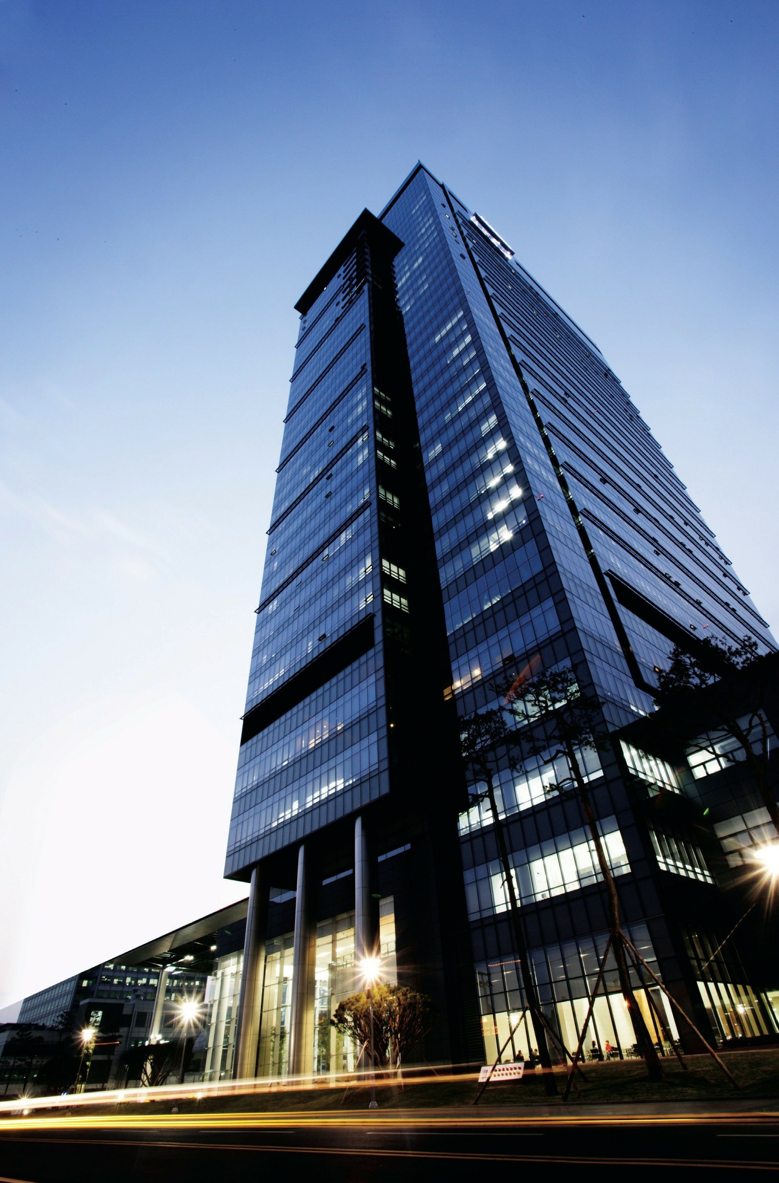 Èññëåäîâàòåëüñêèé öåíòð R4 Samsung-0