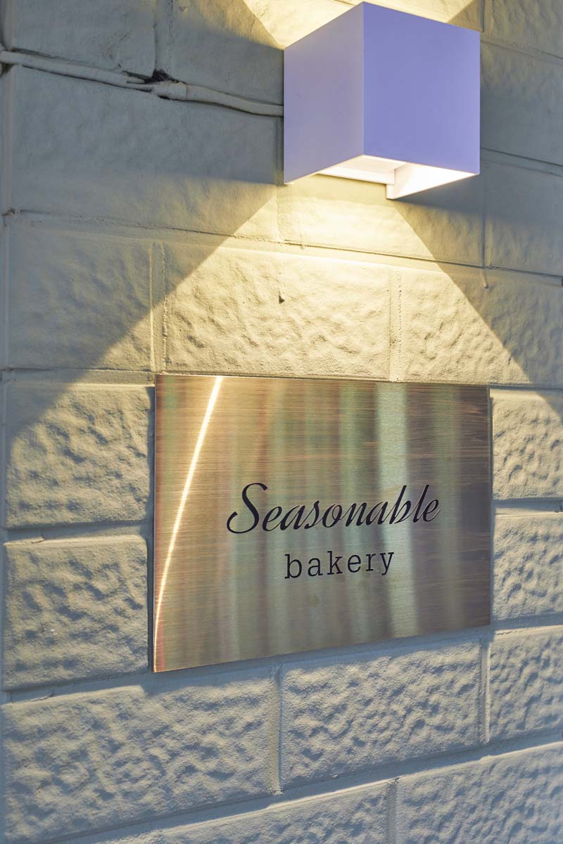 简约风格 10 平米烘焙店 设计成本低-9