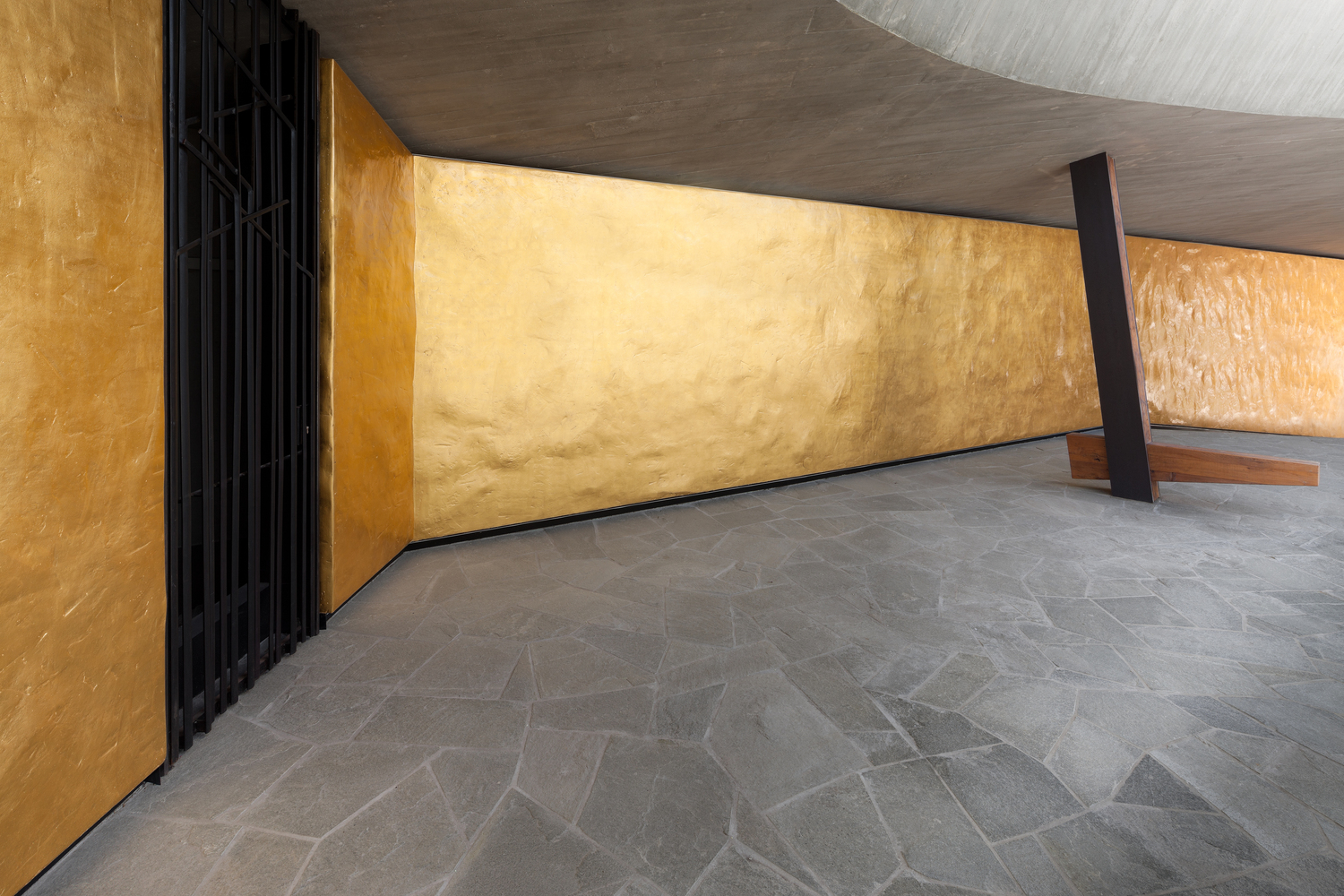 弗朗茨·克拉勒品牌南蒂罗尔地区奢侈品购物建筑设计-81