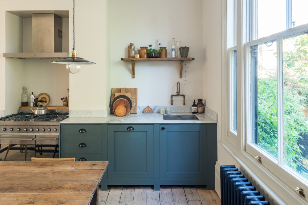 伦敦静谧绿洲 | 保罗·韦斯特的复古住宅设计-10