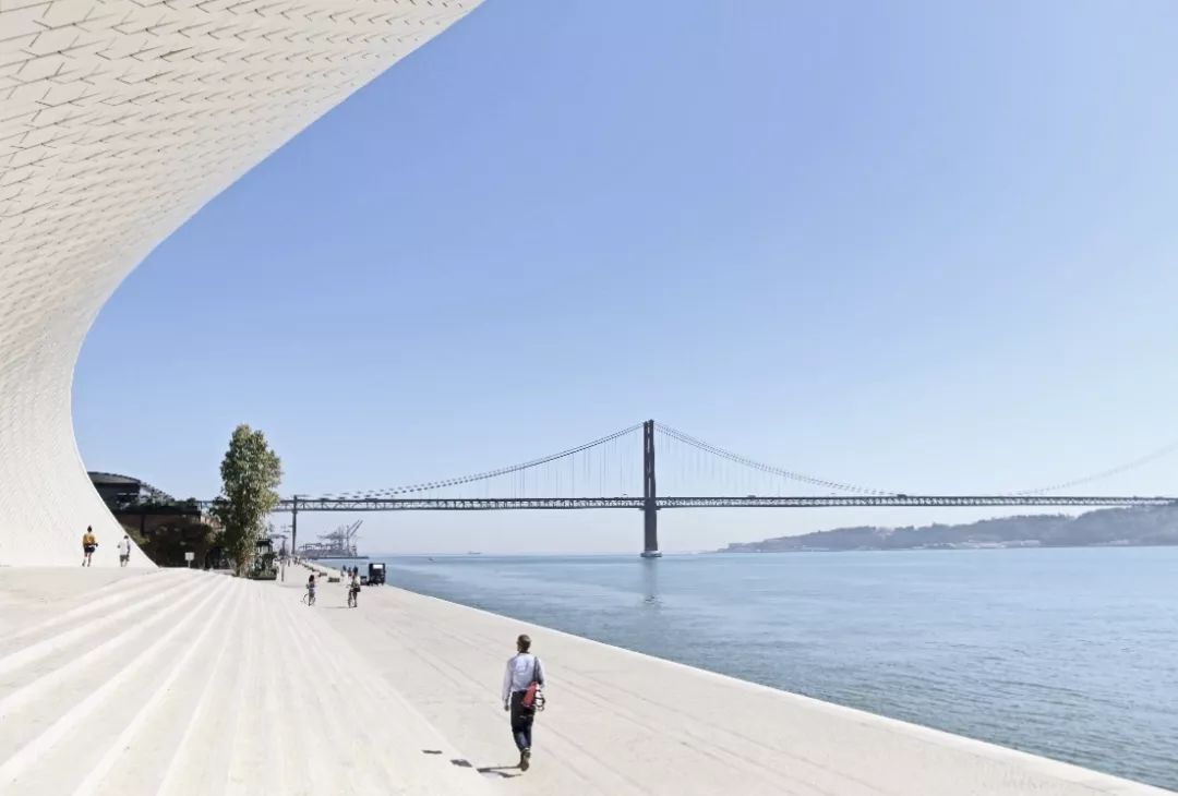 葡萄牙 AL_A 博物馆，艺术与科技的融合-4