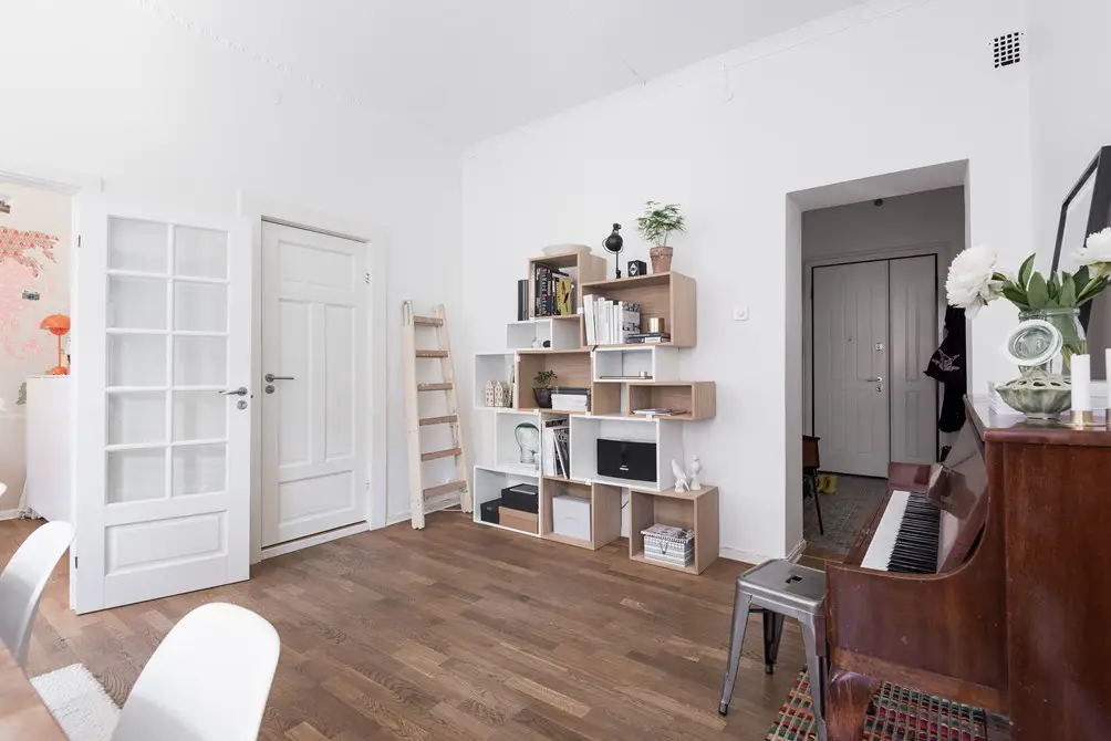 砖拱卧室的活力黄 | 打破中性空间的完美平衡-8