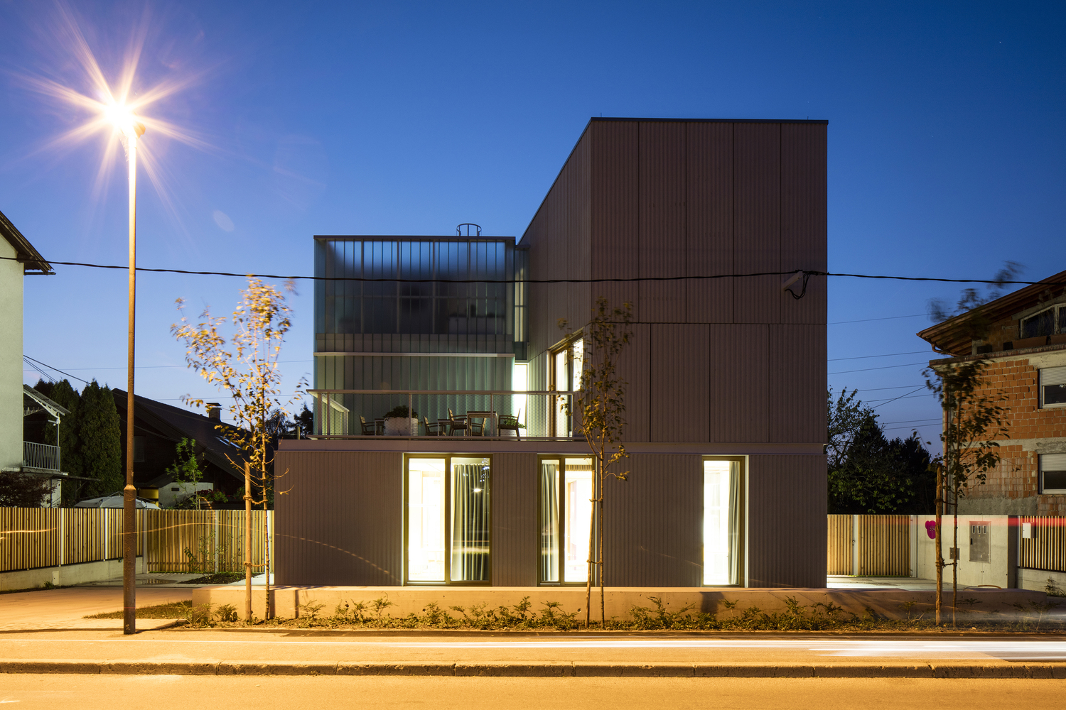 母亲之家·郊区中的温暖庇护所-57