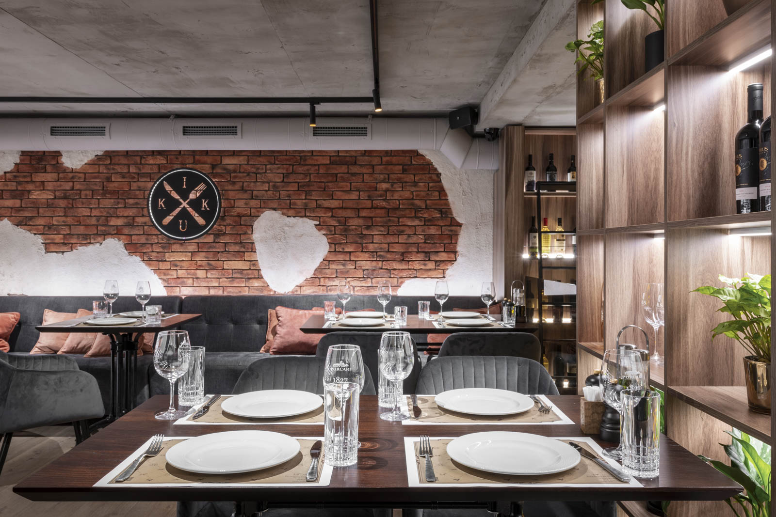 KIKU 牛排与红酒的餐厅丨AB+Partners-10