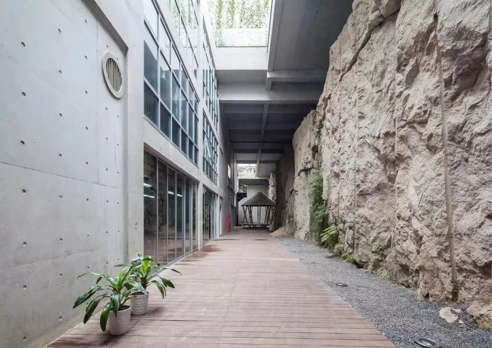 创意园区设计公社，在屋顶公共绿地与地下办公空间之间寻找平衡-55