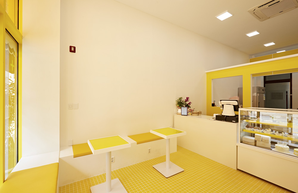 柠檬色点睛，12 平米咖啡厅的活力设计-8