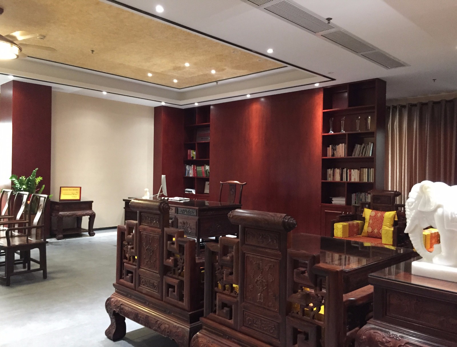 东莞仁华建设办公室设计-7