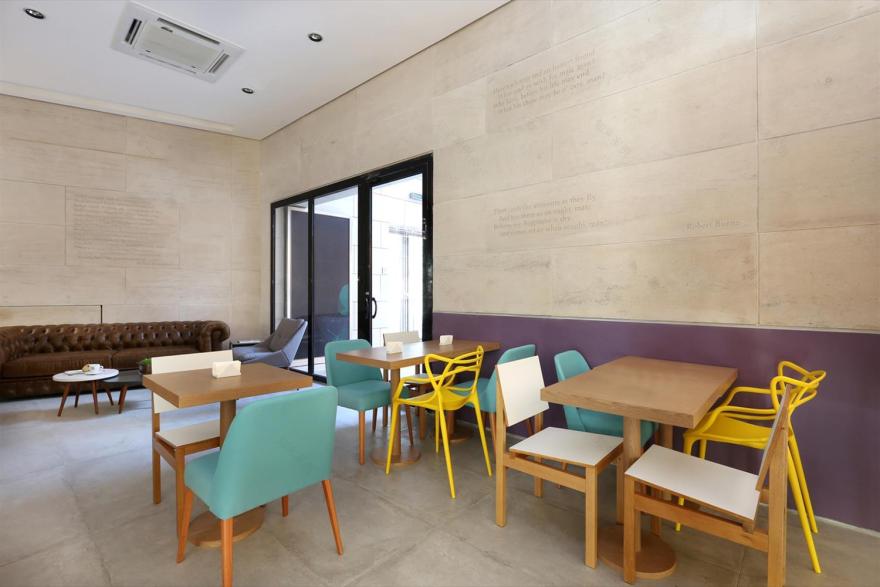 巴西 Sofá Café | 家的温馨与英伦风的完美融合-18