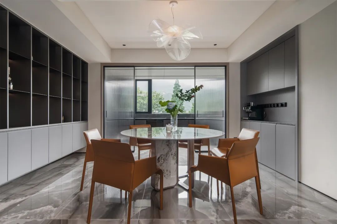 克莱因蓝的宁静 · 青创空间设计的 260㎡舒适家居丨中国浙江-25