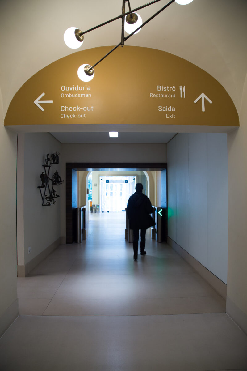 Hospital Moinhos de Vento - /STUDIOMDA - Wayfinding Design-3