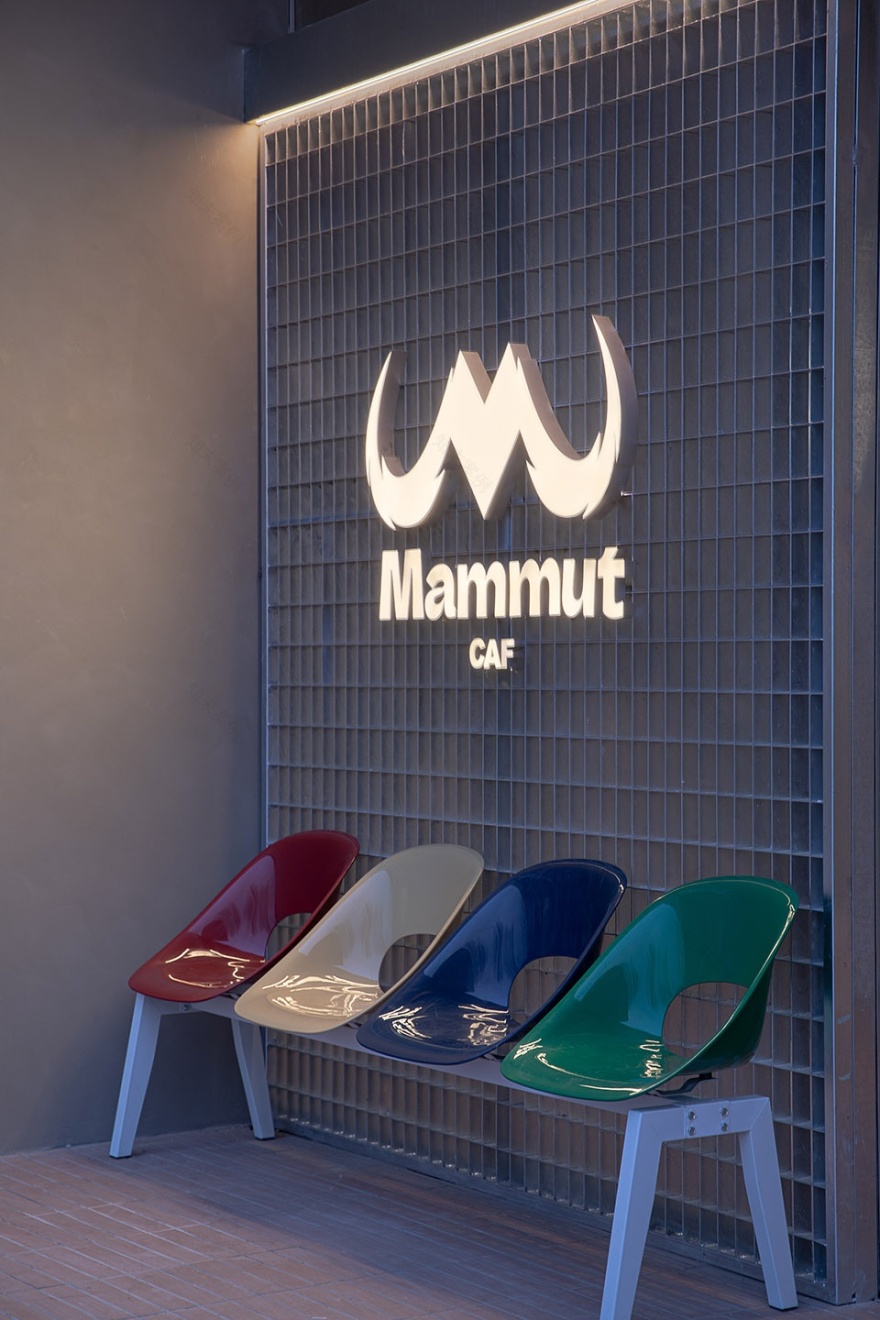 黑龙江省大庆市“猛咖”咖啡馆丨中国大庆丨慢珊瑚设计-13