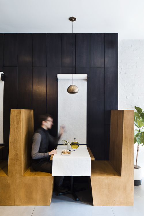 纽约上东区 800 平方英尺的希腊餐厅 | 轻盈休闲空间-4