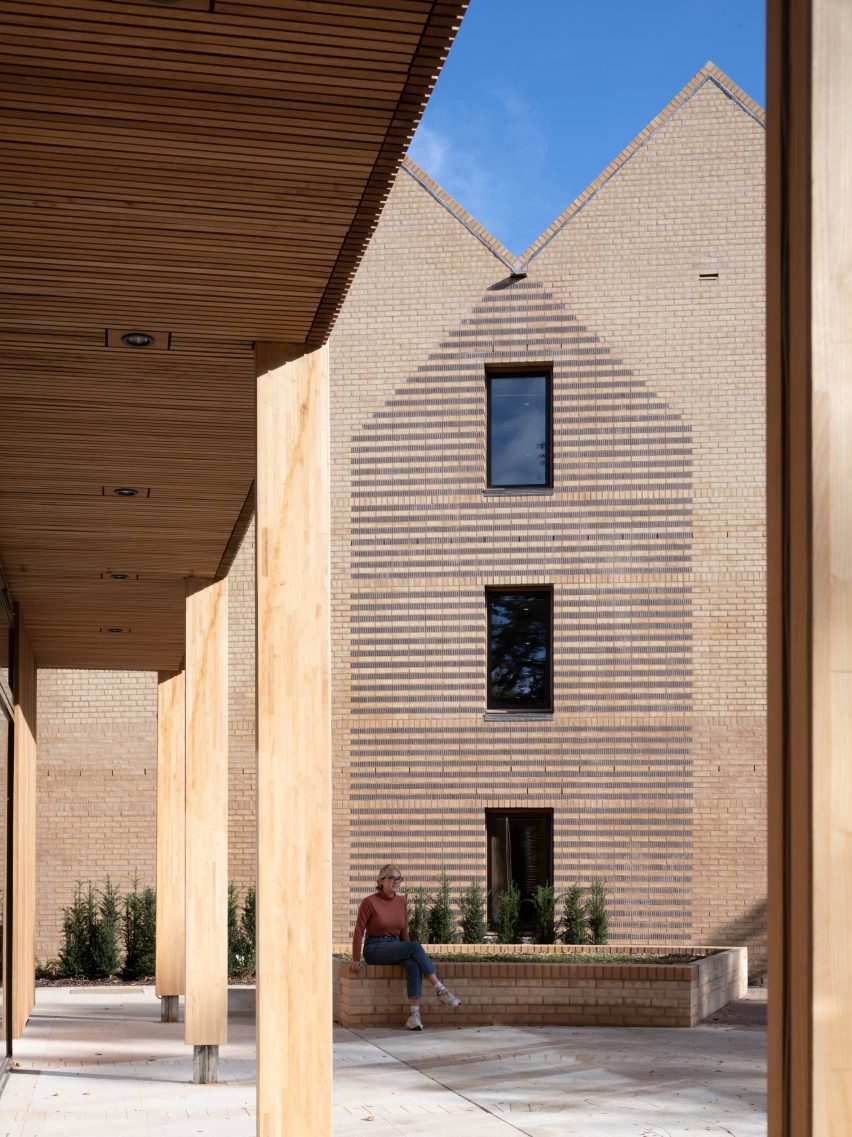 剑桥大学学生宿舍丨英国剑桥丨Feilden Clegg Bradley Studios-13