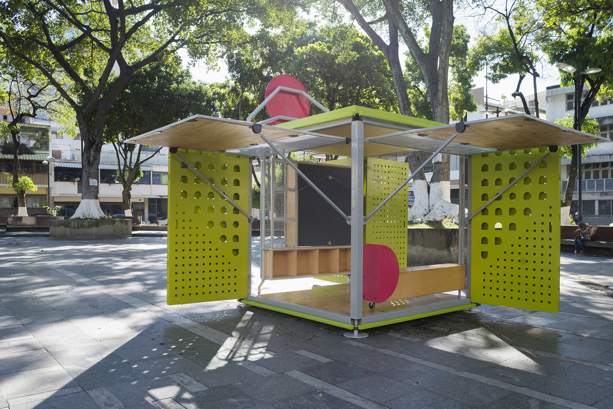 Installation: Catalyst Cube / Will Sandy Design Studio + Incursiones -25