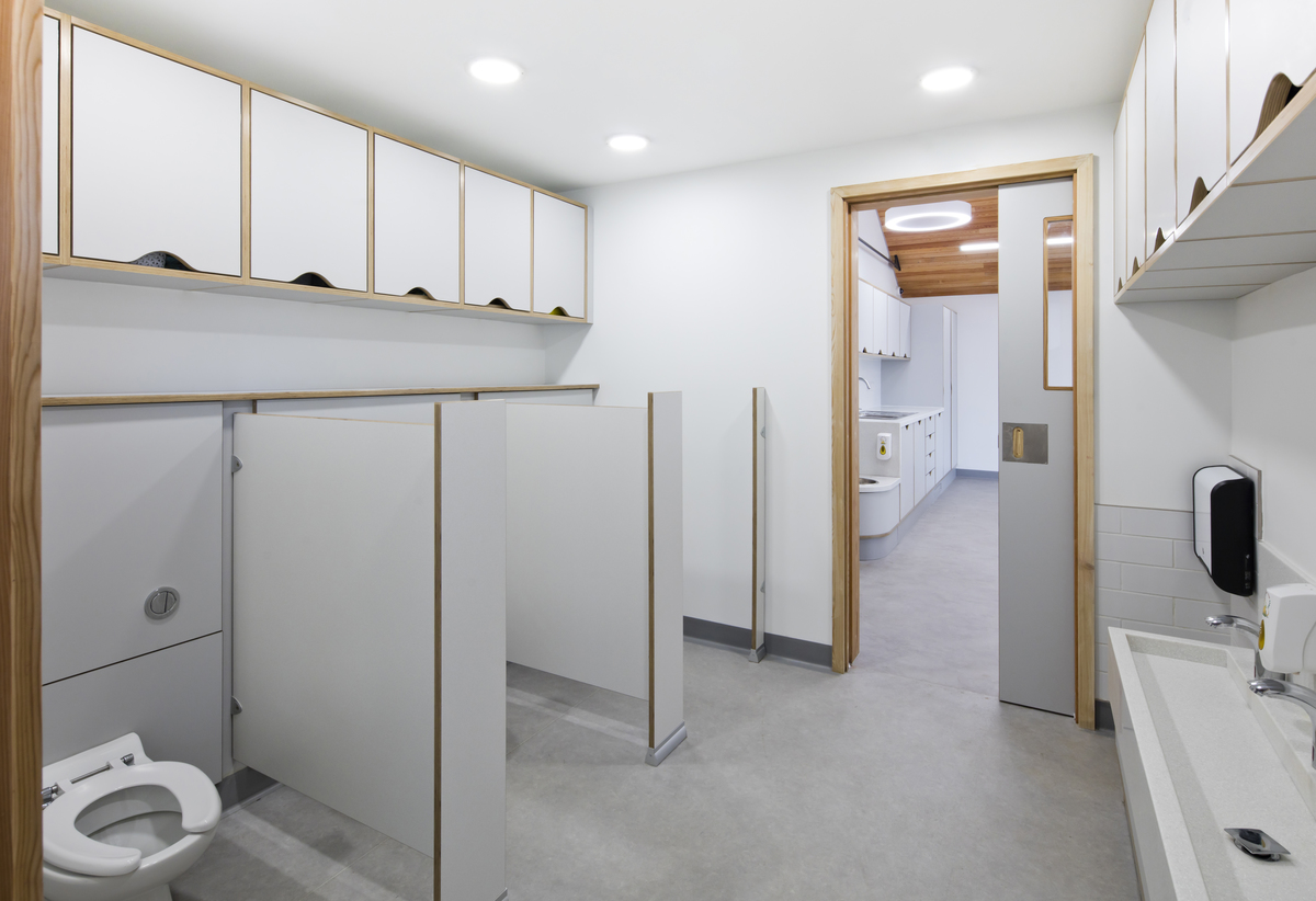 草地上的托儿所,英国 / MailenDesign-78