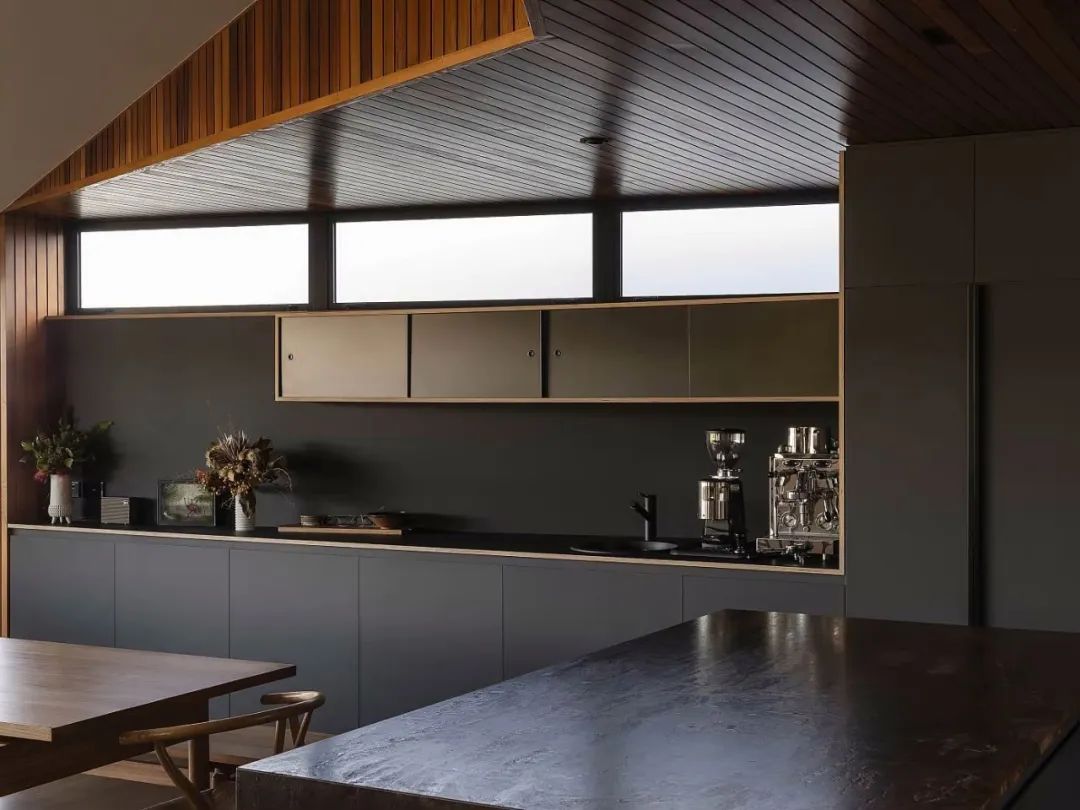 山海之间住宅设计丨新西兰丨Lloyd Hartley Architects-22