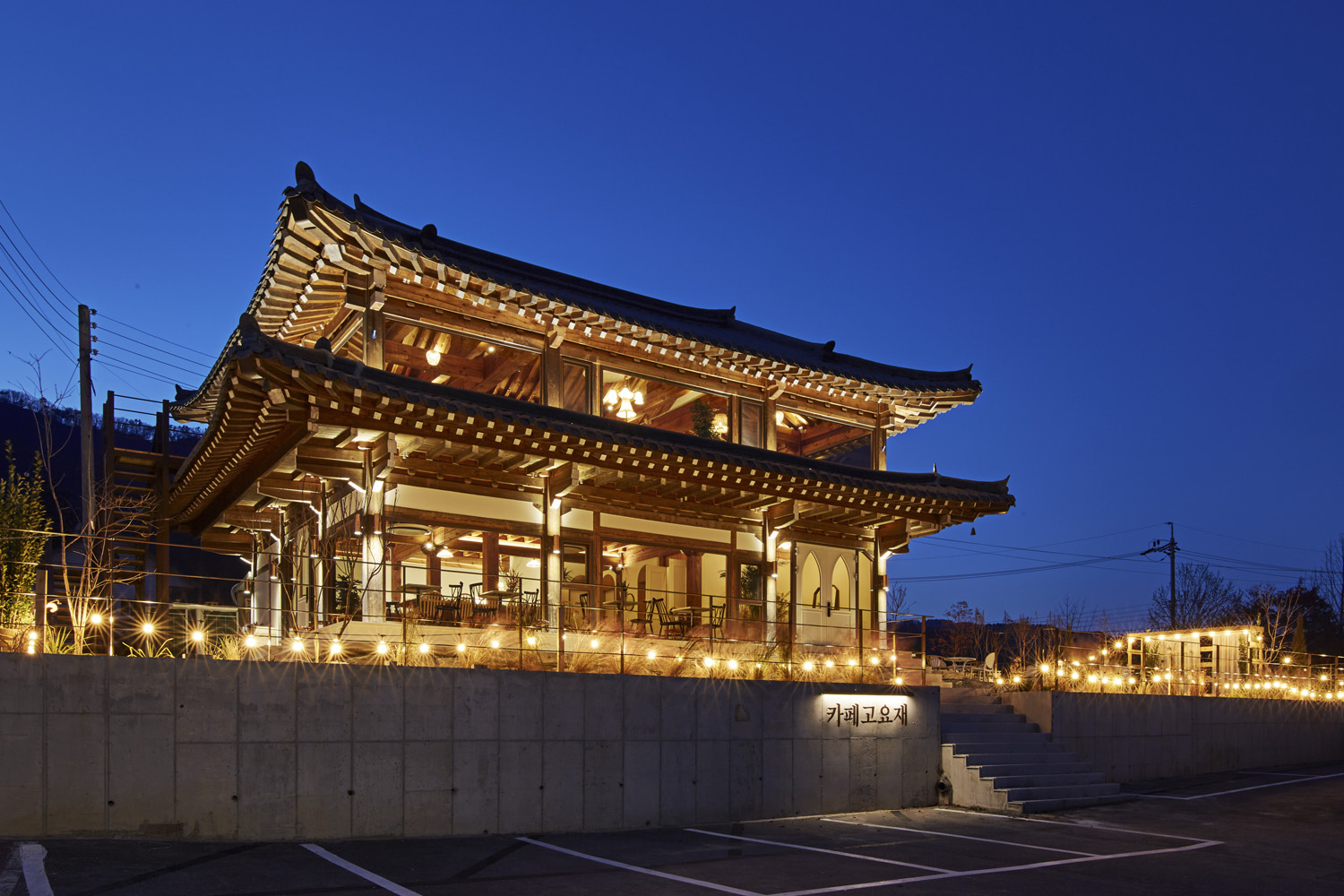 60 平小空间咖啡厅设计，温馨舒适-3