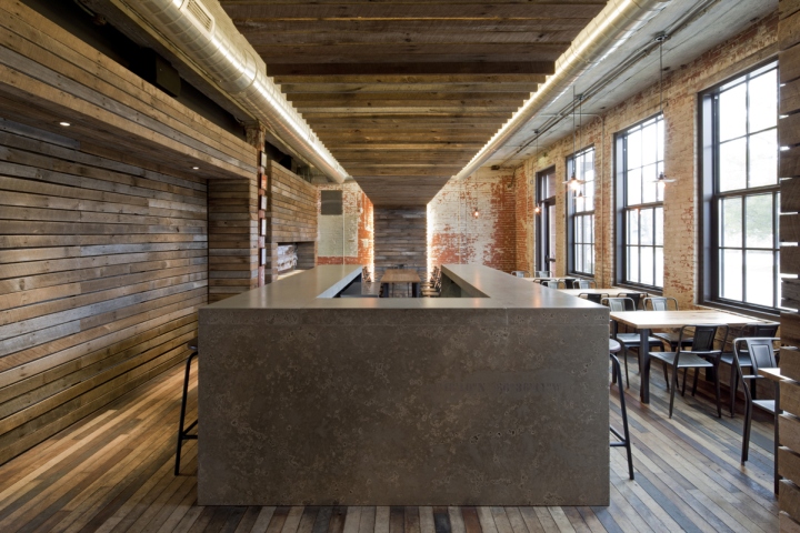 Michigan 百年老厂房变身为现代手工威士忌酒坊，历史与未来交融-24