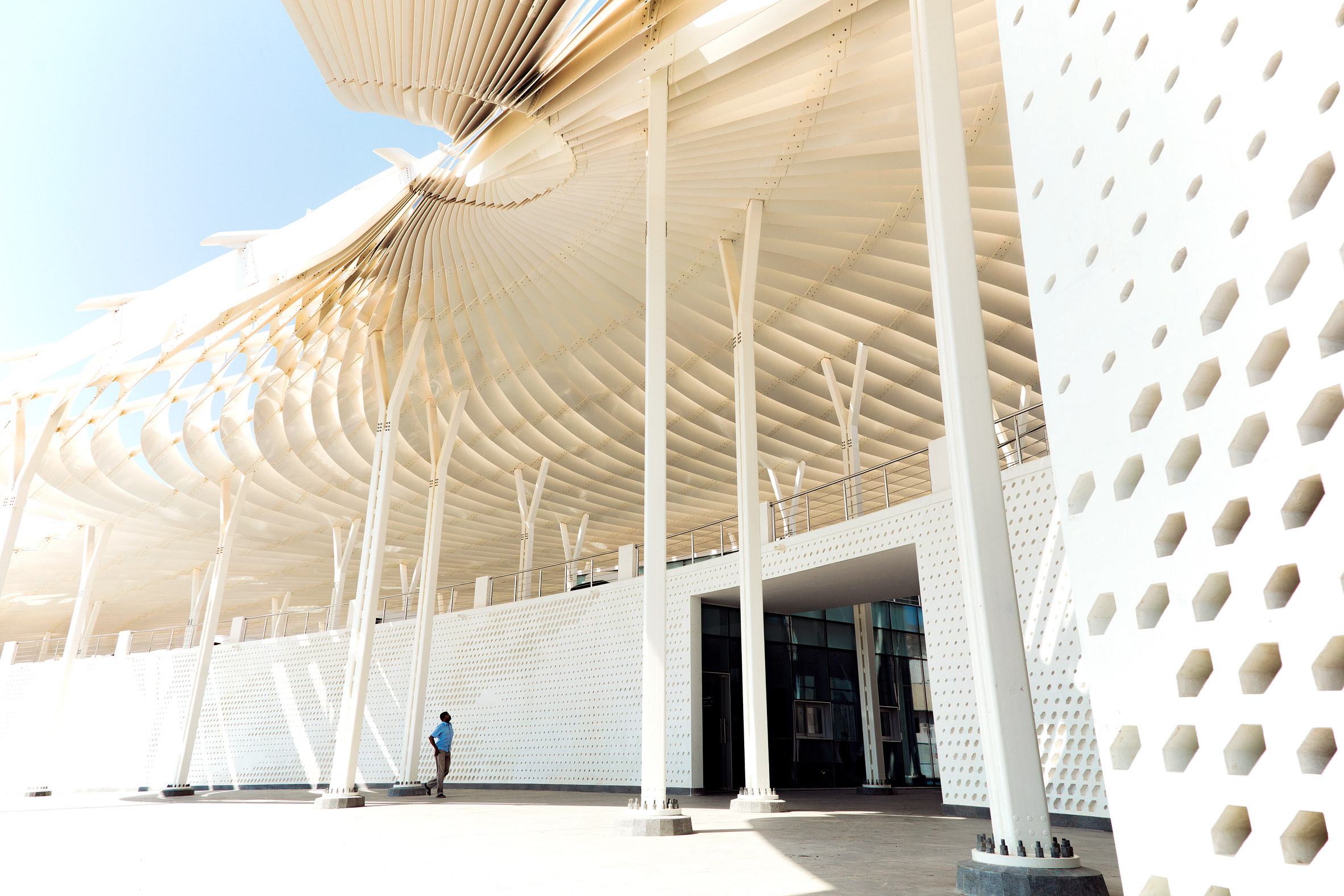 Snøhetta fish market features slatted canopy inspired by Arabic calligraphy-4