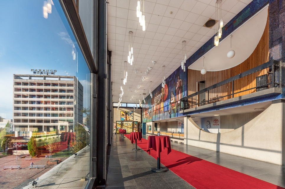 Salgótarján市中心主广场建筑群丨匈牙利-34