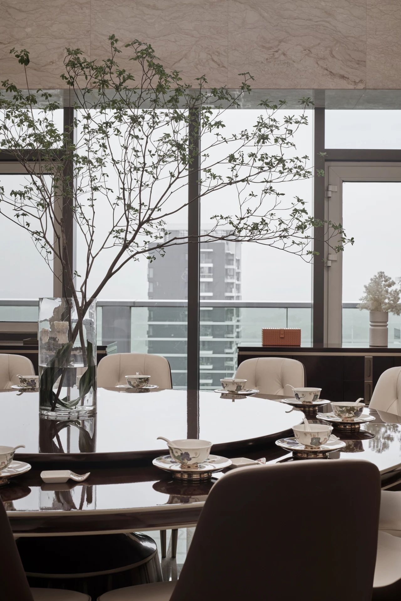 杭州和洛空间设计 | 700㎡港式别墅,精致木质栖所诠释怀旧情怀-14