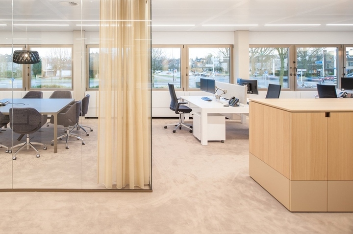 荷兰金融机构Newomij办公室设计-11