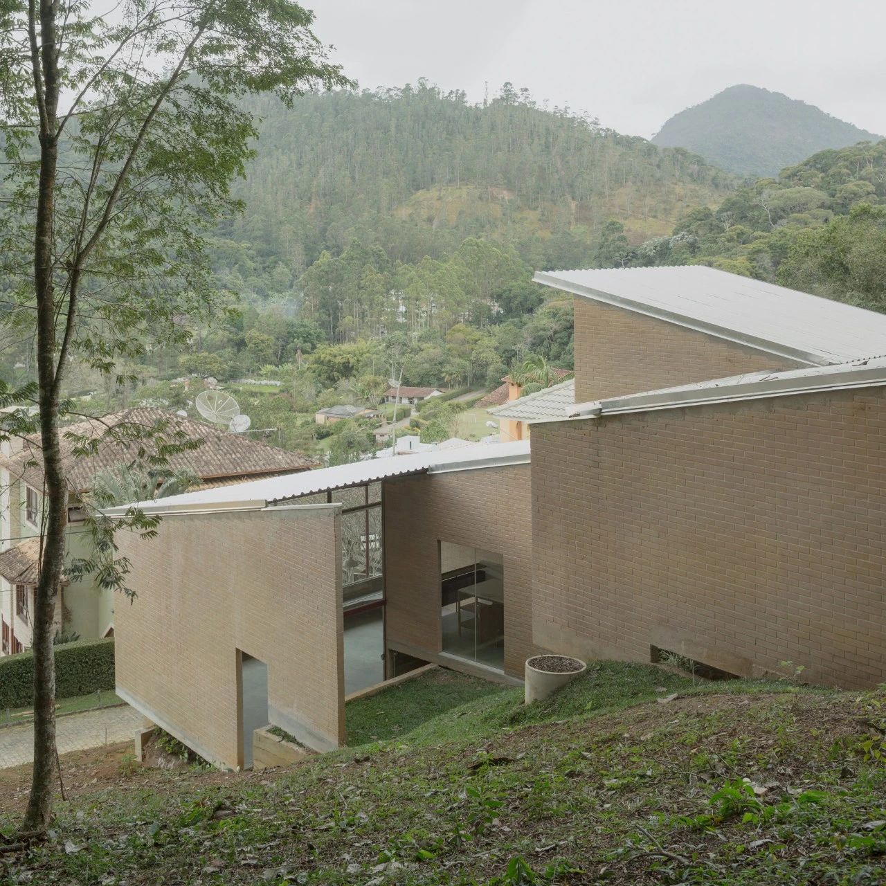 加维亚的房子丨巴西里约热内卢丨gru.a-44