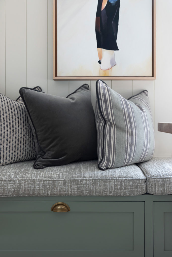 传统度假屋  住宿加早餐工作室

注：B & B常见为Bed and Breakfast的缩写，意为住宿加早餐  -16