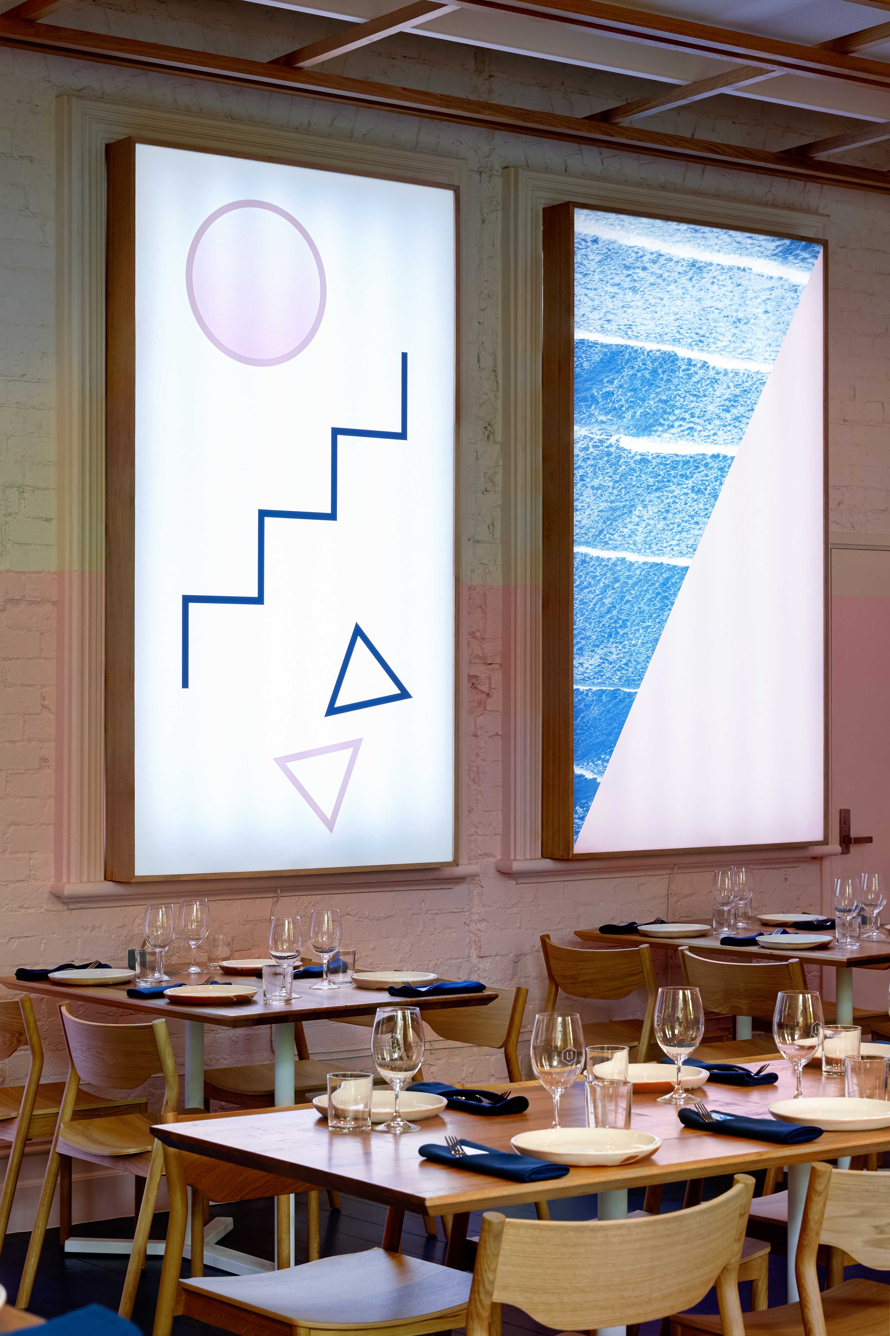 一级空间 | 明亮粉蓝的餐厅设计-5