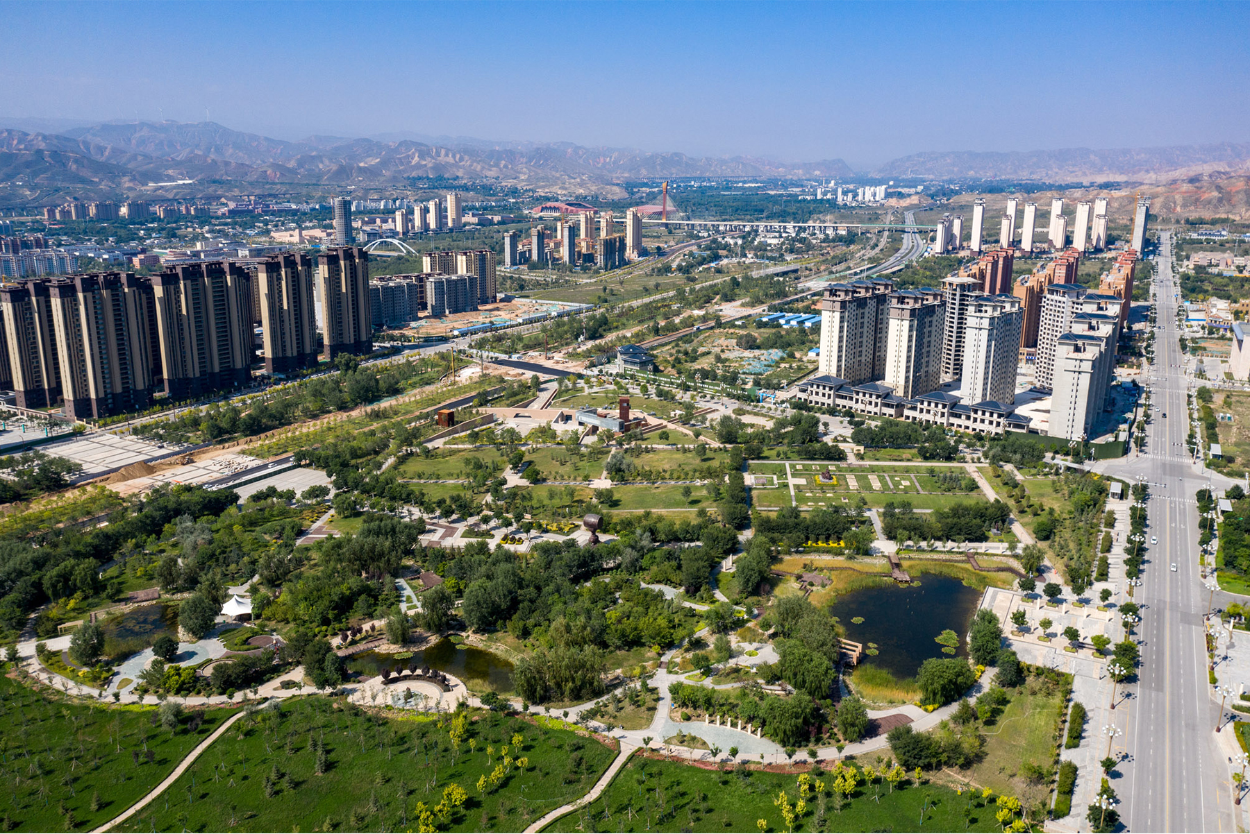 Haidong City Urban Planning Exhibition Hall  / CADG-43