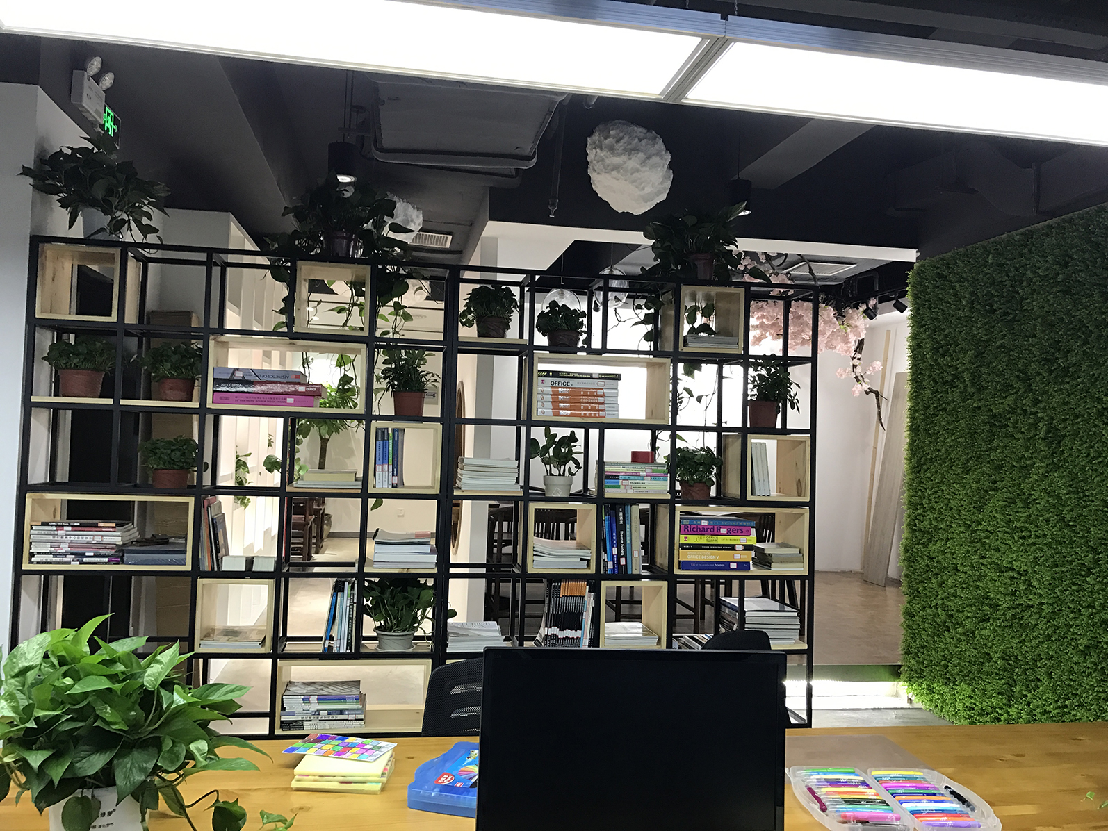 江苏亿界建筑装饰办公空间-3