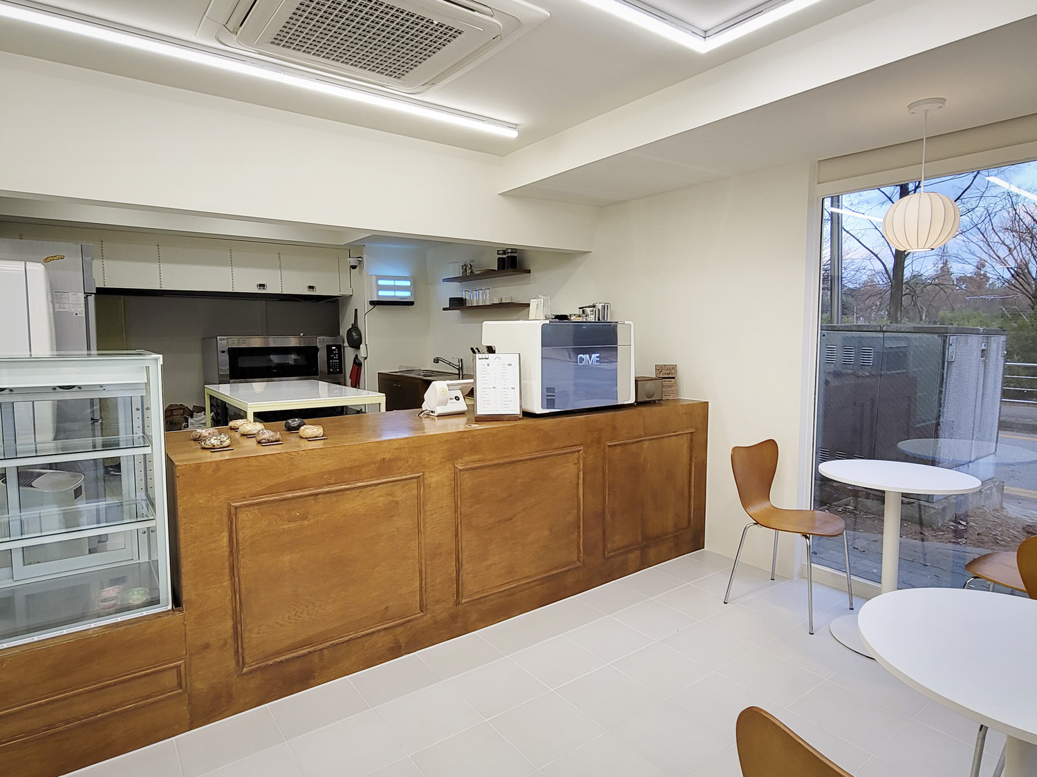 首尔 8 坪可爱面包店，专业室内设计打造温馨空间-7