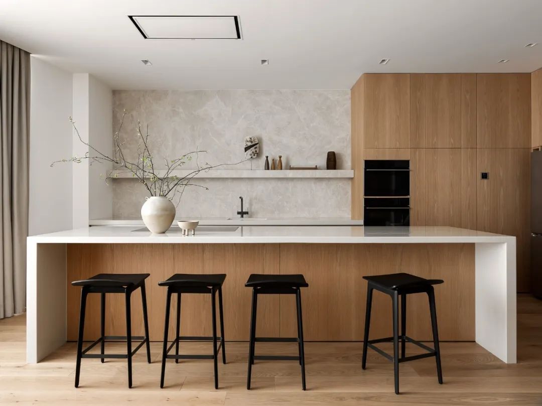 莫斯科自然原木色温馨设计师之家丨俄罗斯莫斯科丨Abarchitects-12