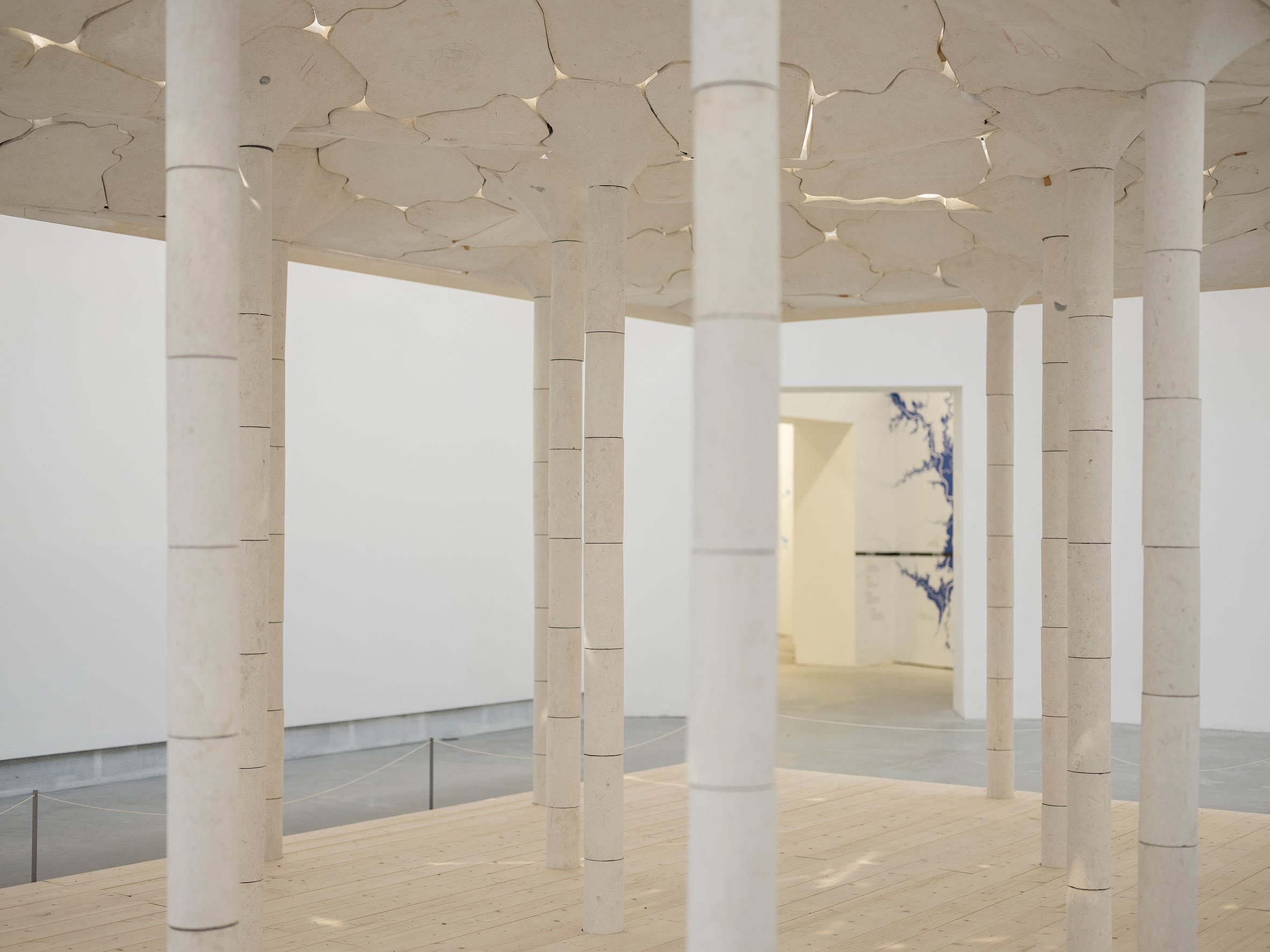 威尼斯建筑双年展 | AAU Anastas 用石拱屋顶挑战“帝国主义思想”-7