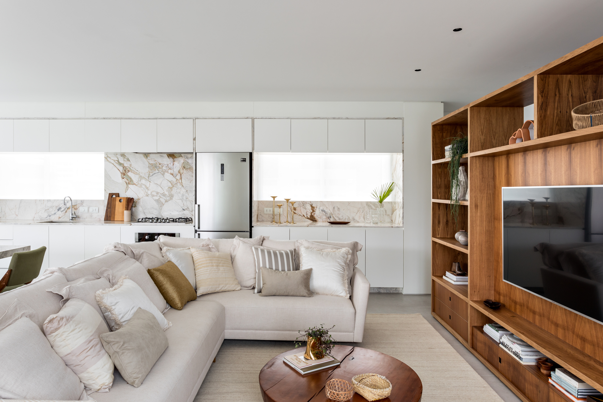 Praia Mansa Apartment / Leandro Garcia-10