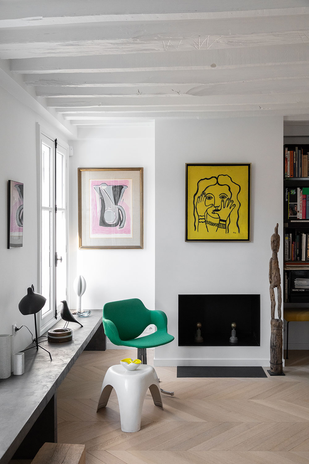 巴黎白色公寓 | 明亮装饰与绿色厨房的巧妙融合-9