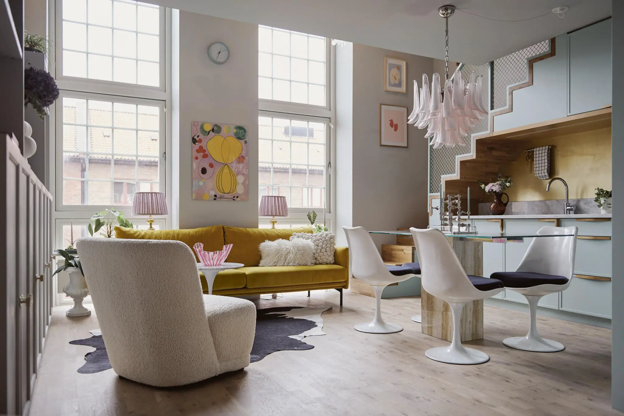 瑞典 47m2 色彩鲜艳的复式公寓设计-1