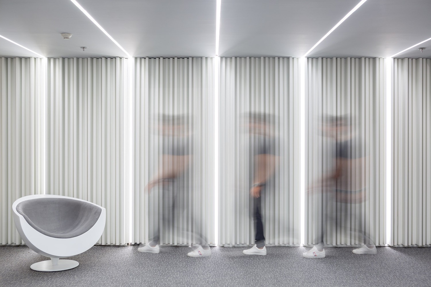 巴西10·10米纯白极简概念空间-13