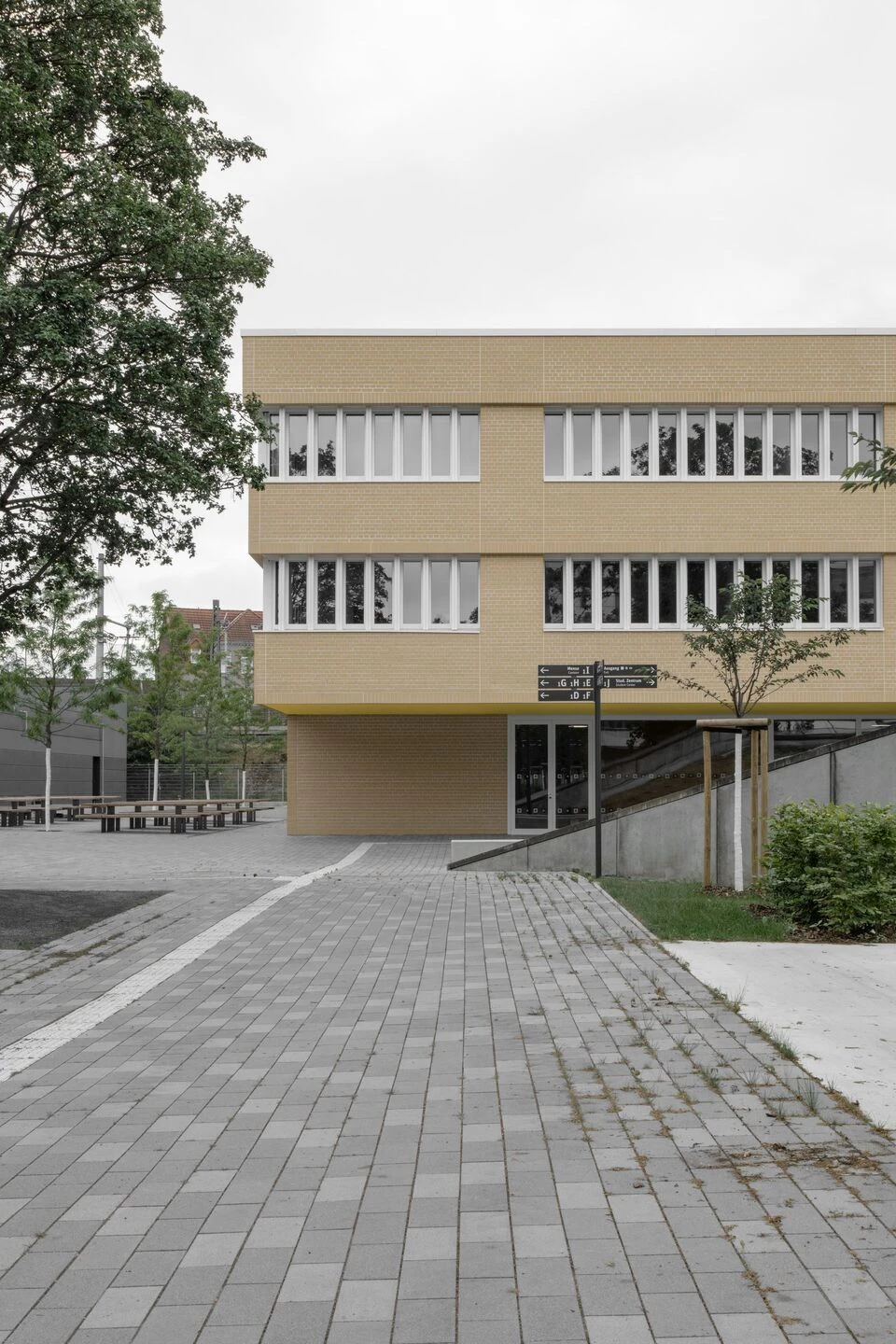 汉诺威应用科学与艺术大学新学生中心大楼丨德国汉诺威丨舒尔茨和舒尔茨建筑事务所-31