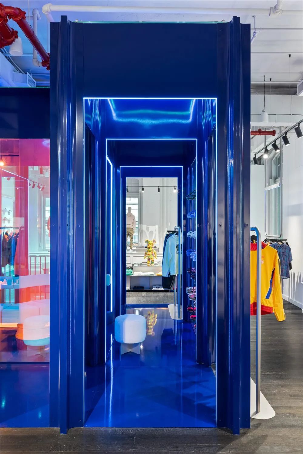 加拿大 Concepts 最新鞋店设计丨Sid Lee Architecture-6