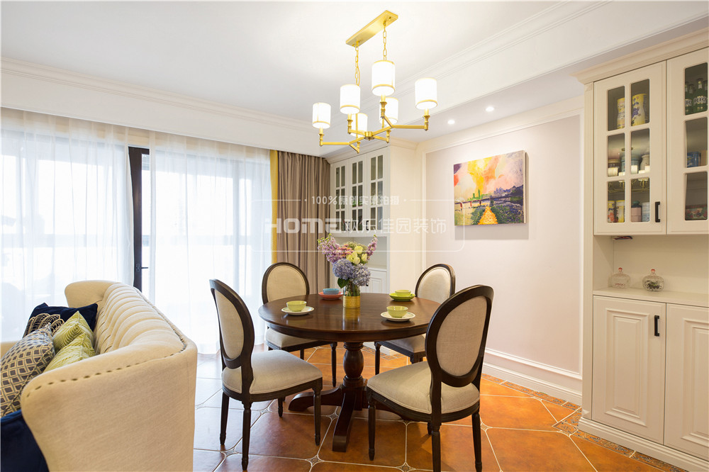 现代美式四口之家,色彩碰撞出的生活浪漫-46