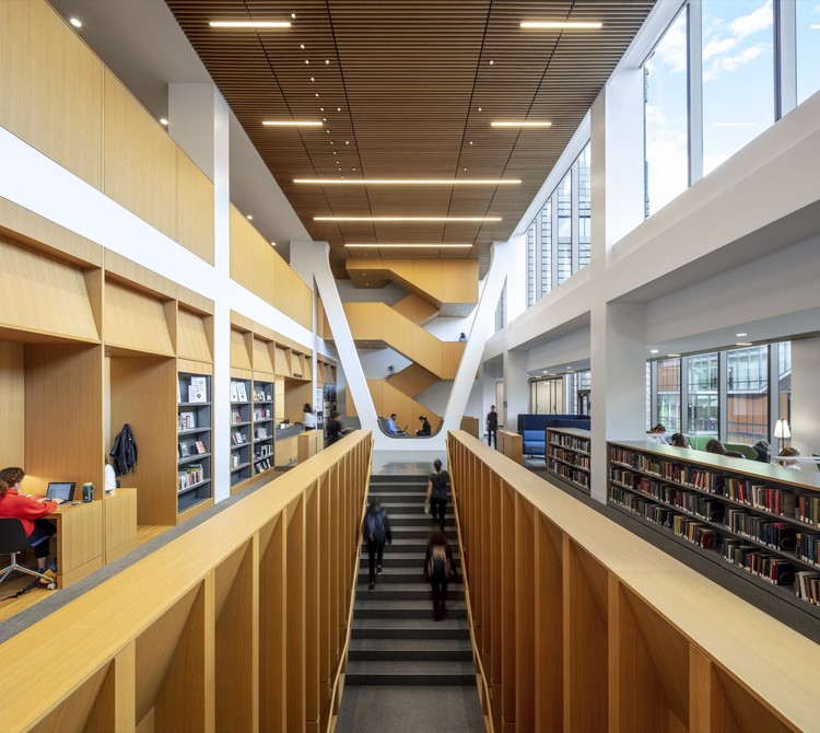 巴纳德学院,米尔斯坦中心 SOM-49