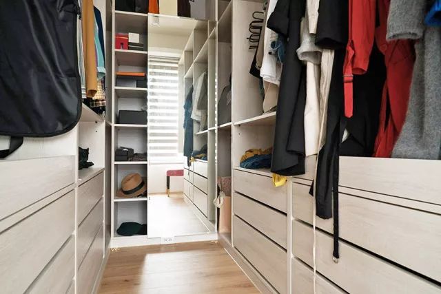 他说：90平米1室就够了，老婆的衣帽间，一定不能少-101