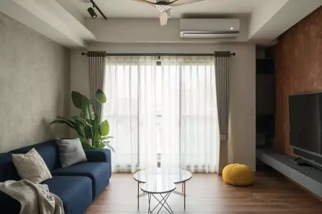 他说:90平米1室就够了,老婆的衣帽间,一定不能少-63