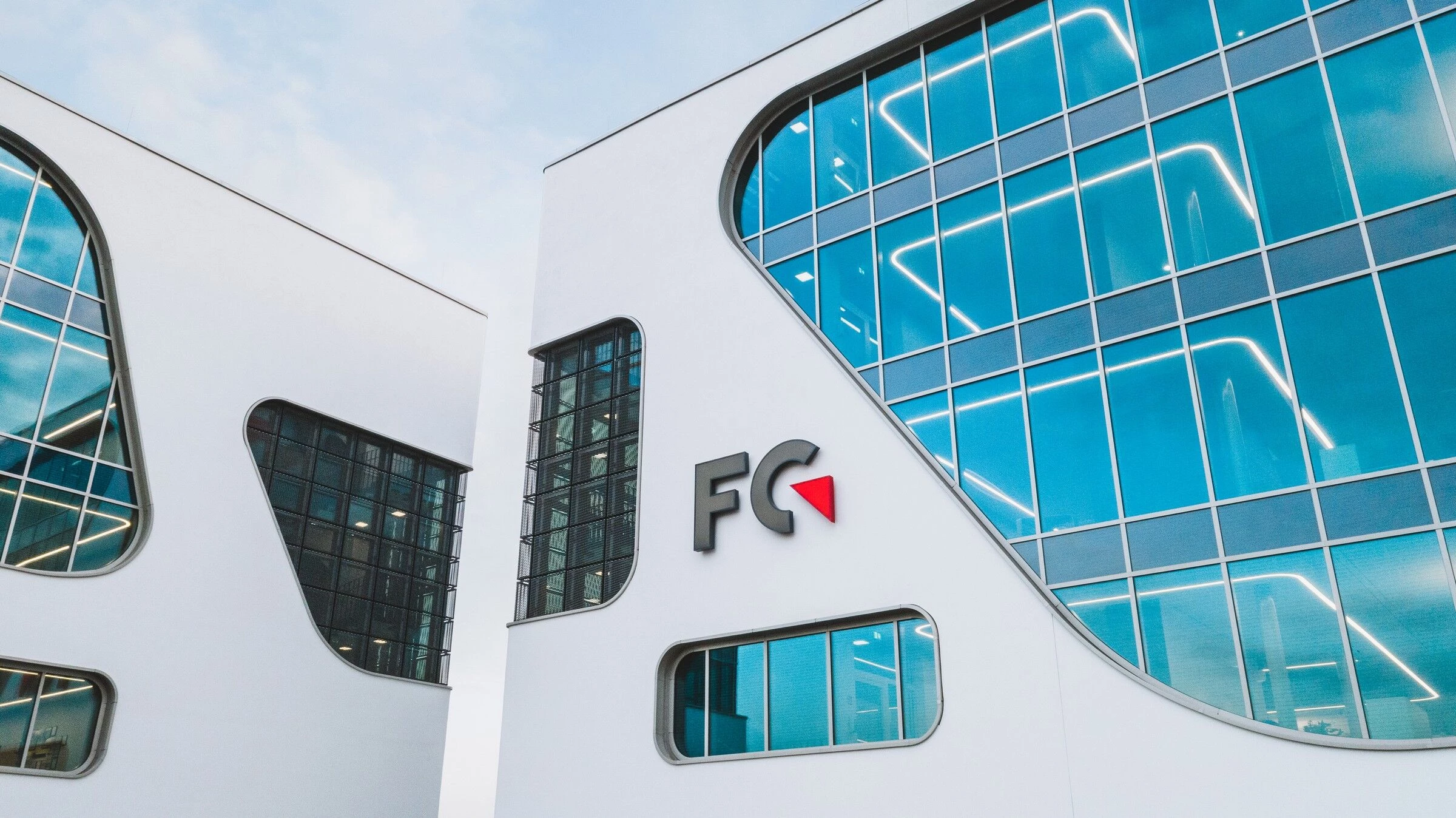 智能玻璃创新办公建筑——3deluxe 打造 FC 校园-19