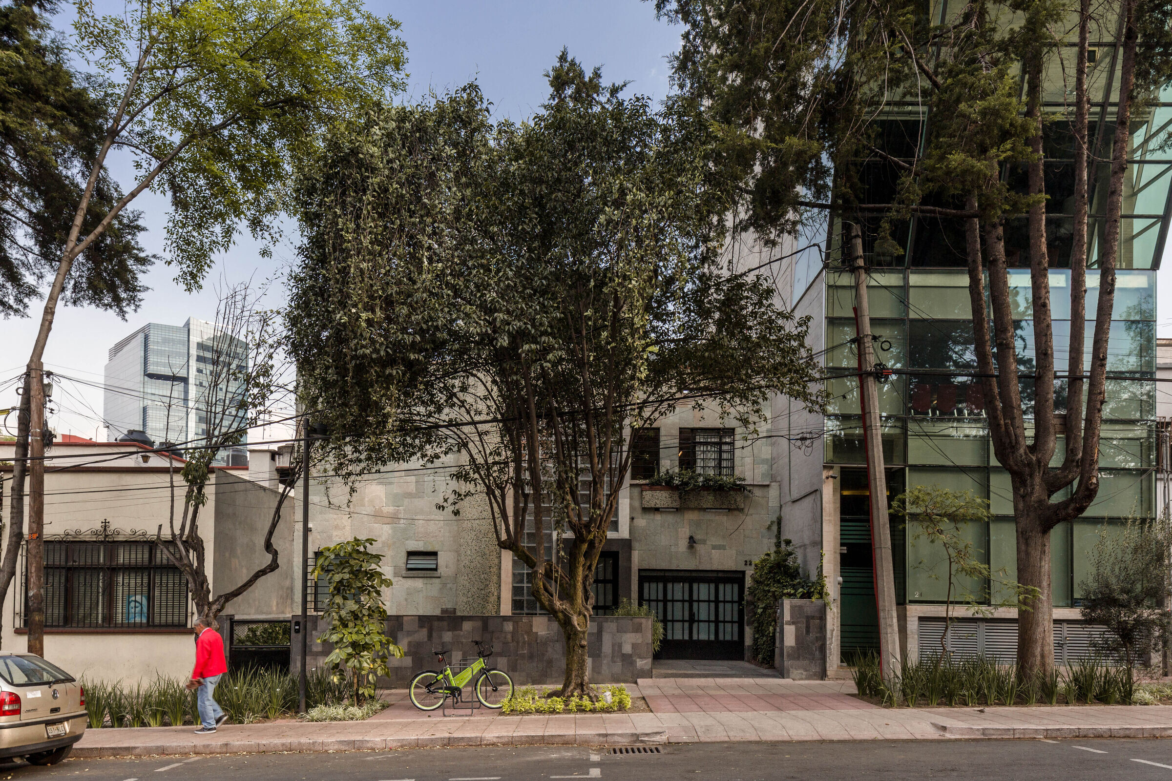 墨西哥城 40 年代老宅变身时尚办公空间-7