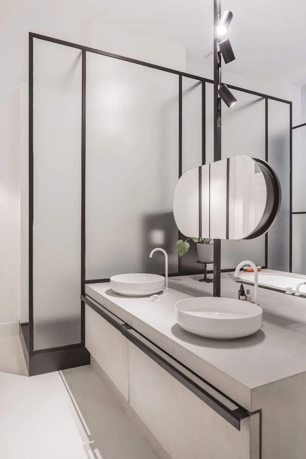 红砖与白线的精致碰撞——比利时安特卫普古典公寓设计-27