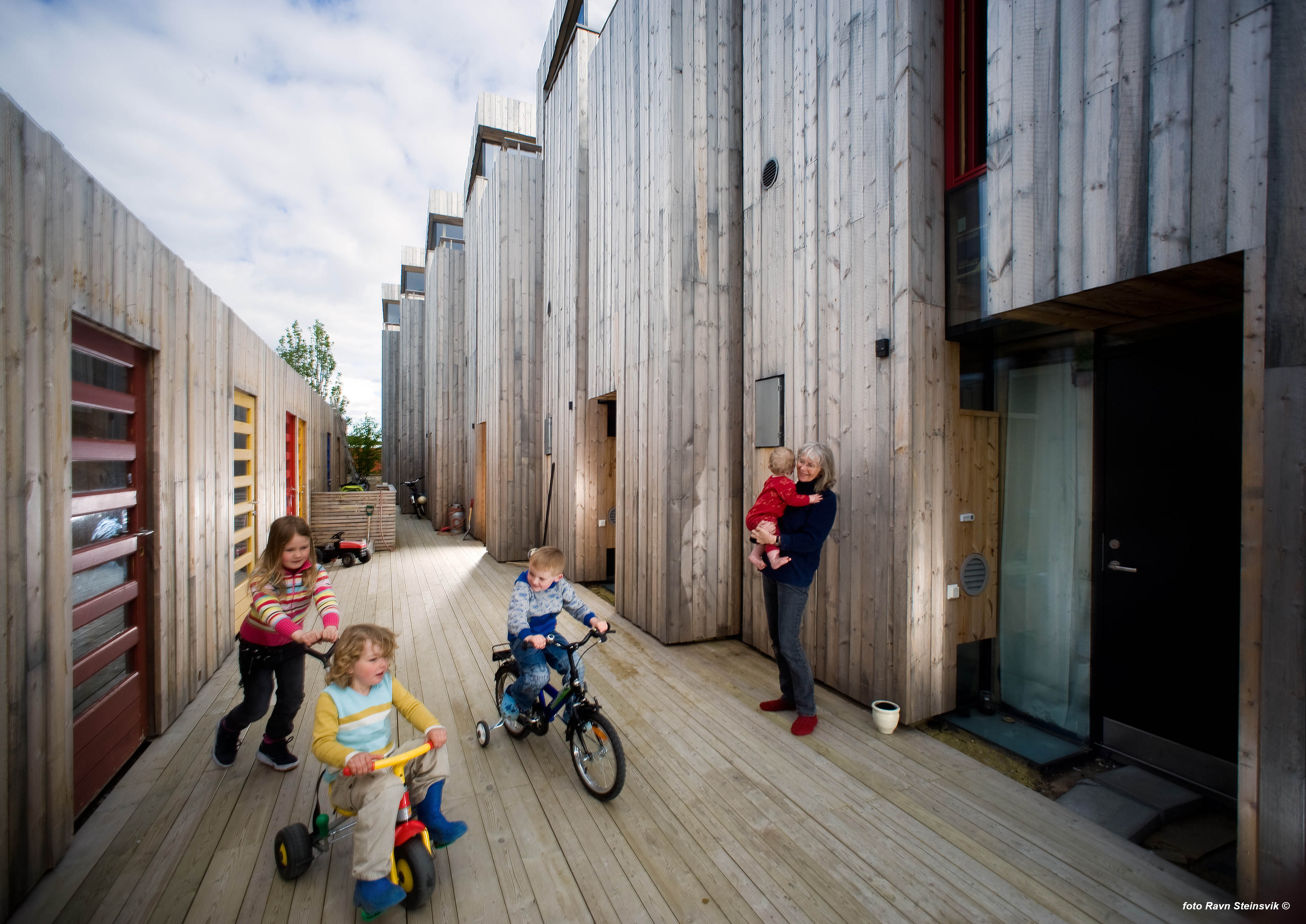 i box 120 and storelva northern passive houses-8