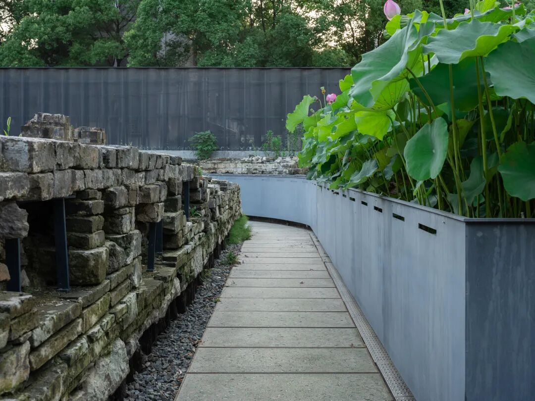 “李公祠荷花池遗址保护展示”项目获得2025英国ARNewintoOld高度推荐奖-9